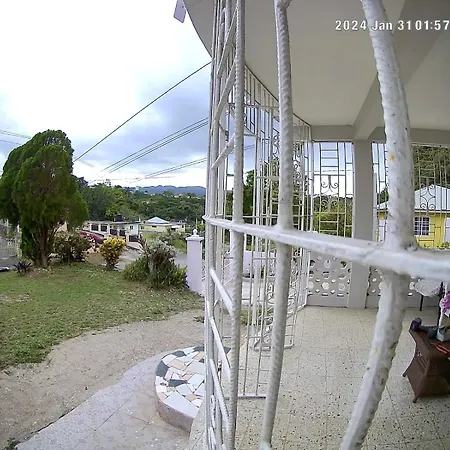 Andeve'S Tranquil Beautiful Home